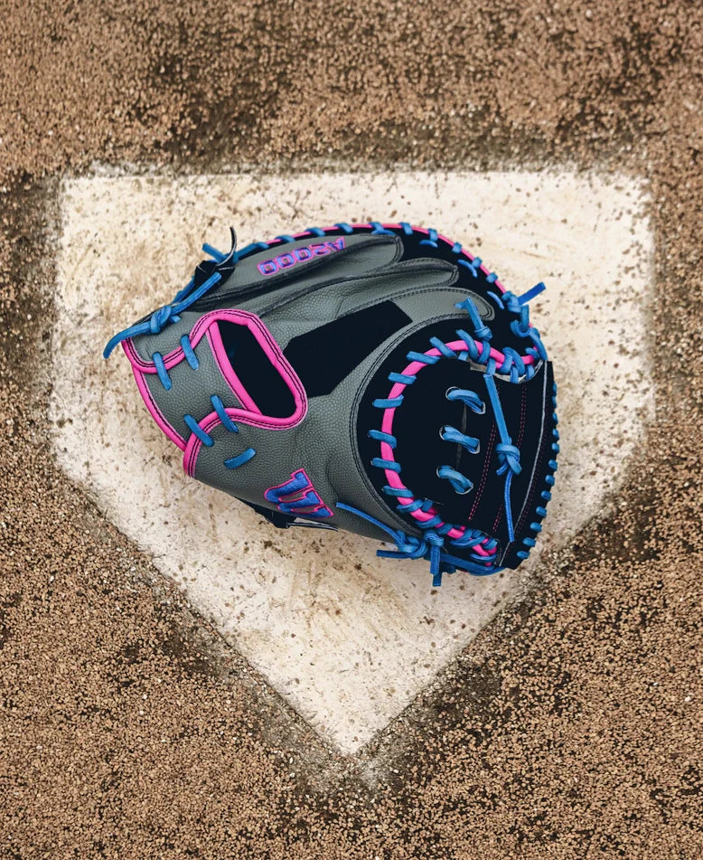 1ST/CATCHERS MITT BREAK-IN